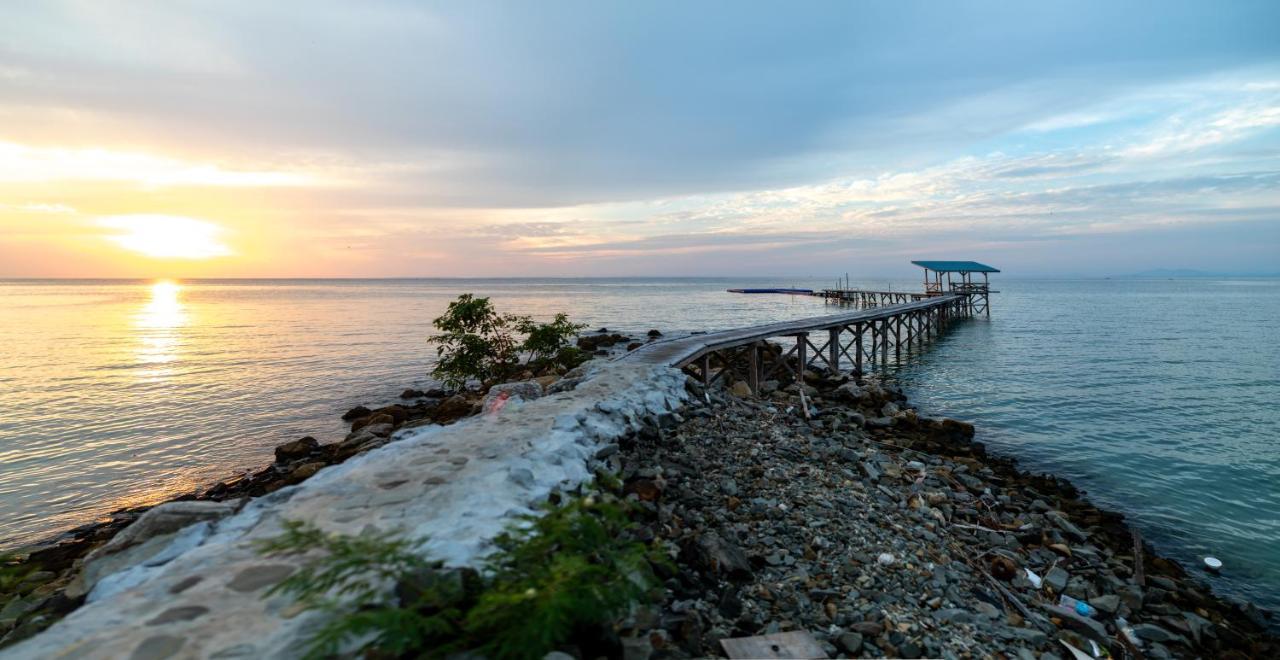 Hotel 9 Huts On A Hill Kudat Exterior foto